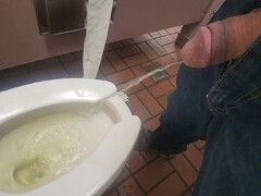Madpisser takes a big dong in down a bear like a champ - real pee action!